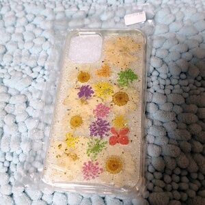 I phone 12 iPhone 12 pro Phone cover with flowers on back